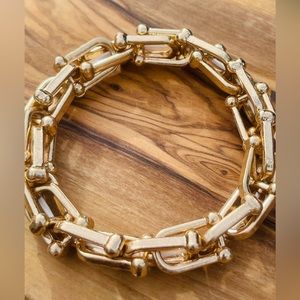 Gold U Link Chain Stretch Bracelet